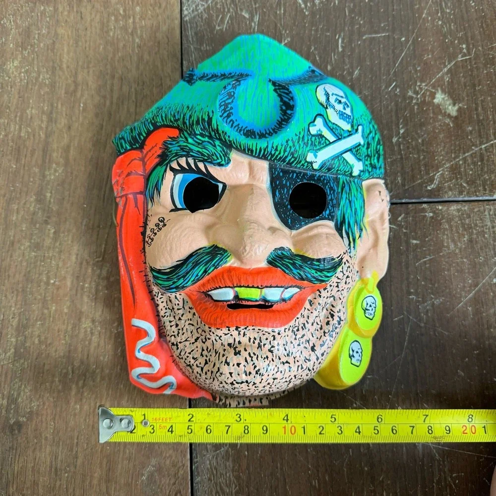 ZEST Soap VINTAGE hard‎ plastic Neon Pirate Face Black Light Halloween mask